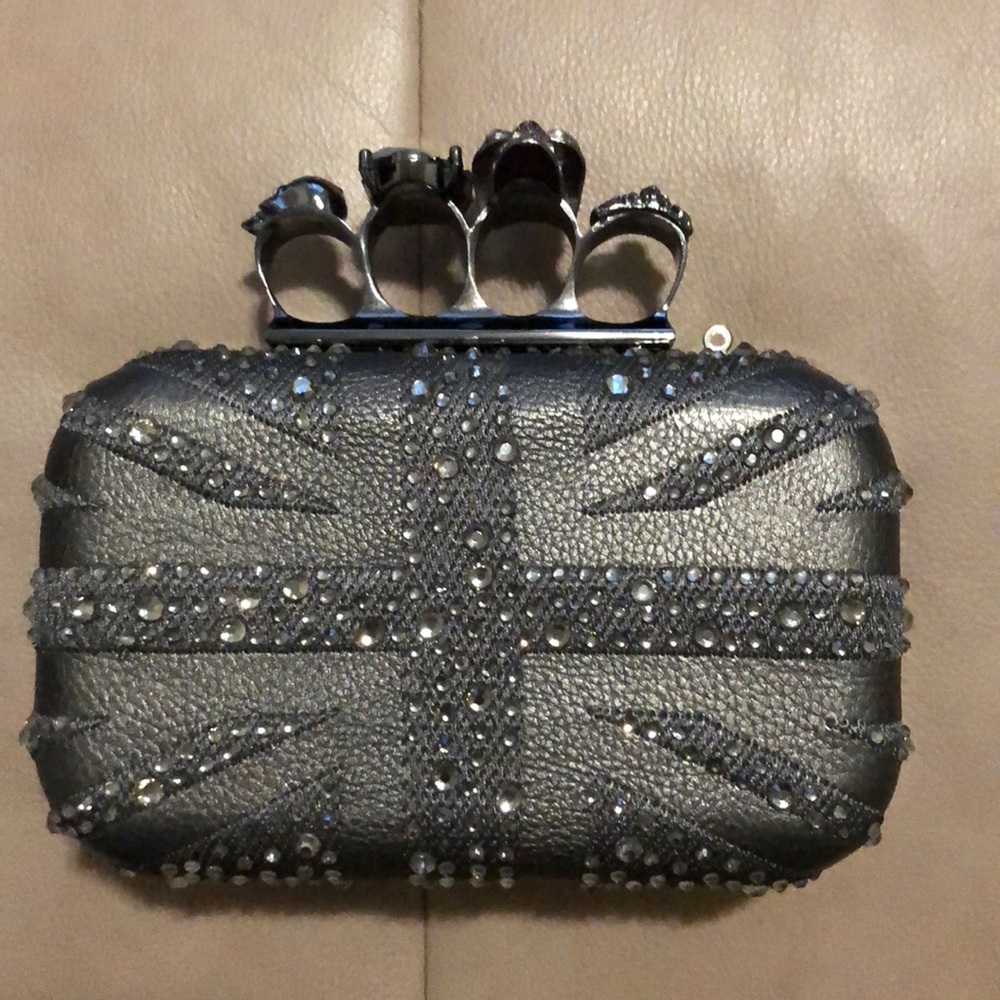 Unique clutch
